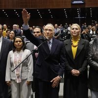 Gertz Manero rinde protesta como Embajador de Reino Unido