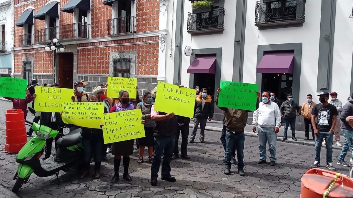 Protesta de vecinos de Coyomeapan