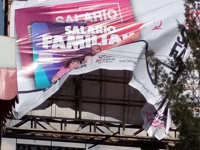 PRI denuncia retiro de espectaculares de Alejandra del Moral por gobierno morenista de Chimalhuacán