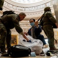 Fiscales de EU presentan cargos contra 55 personas por el asalto al Capitolio