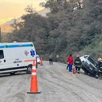 Manejaba alcoholizada, perdió el control de la camioneta y volcó en San Martín de los Andes