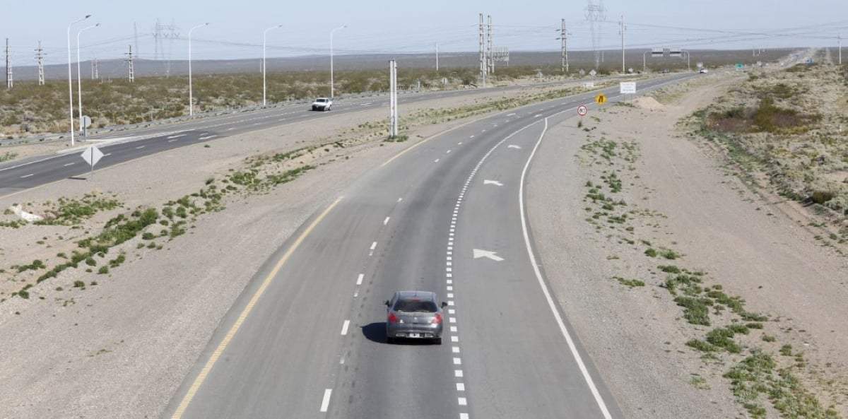 Ruta 22 entre Arroyito y Plaza Huincul. Fuente: (LMNeuquén)