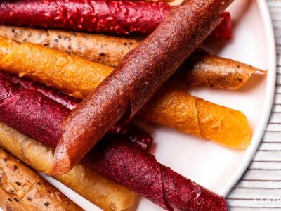 No tires las cáscaras de las frutas y convertilas en este delicioso y saludable snack