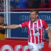 Necaxa le pega 2-1 al campeón Pachuca