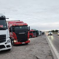 Camioneros autoconvocados cortaron la ruta 7 y 40 por el aumento en los combustibles