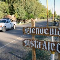 Perdió el control de su camioneta y terminó dentro de un desagüe en Vista Alegre