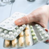No tires los blísters de los medicamentos: así podés convertirlos en los aros más coquetos