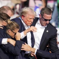 El FBI comunicó que frustró un ataque iraní contra Donald Trump