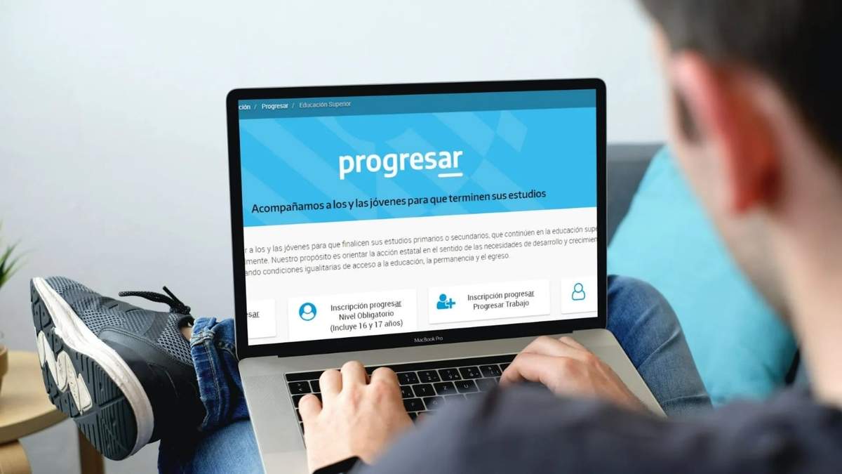 El Gobierno mantendrá las Becas Progresar. Fuente: (Twitter)
