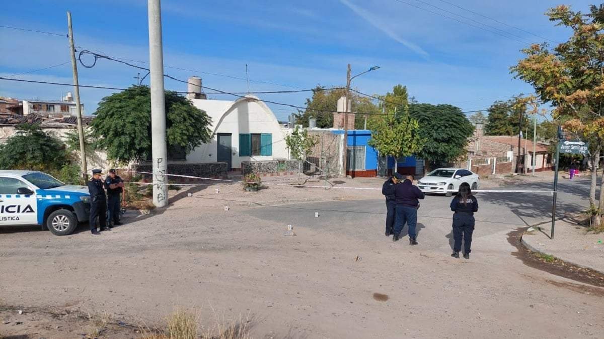 Los imputados efectuaron 65 disparos contra una familia. Hirieron de gravedad a dos personas. Fuente (Policía de Neuquén)