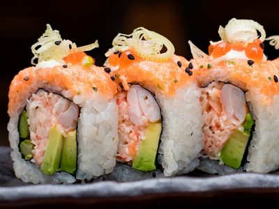 “¡Son unos marranos!” Empresaria denuncia que en este lugar de Polanco comió sushi y después se desmayó