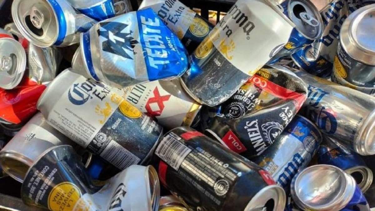 Latas de cerveza. Fuente: (X)