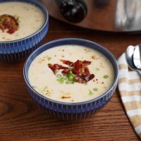 Sopa crema de papa y ajo: una receta que conquista por su textura y su sabor, seguí el paso a paso, así de fácil