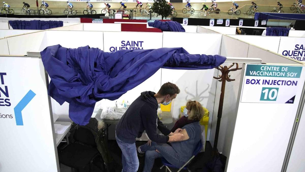 Refuerzo de la vacunación en Francia por la variante Ómicron. Fuente: (Twitter)
