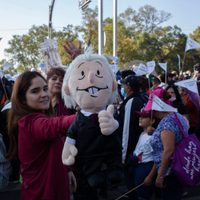 Morena no puede usar caricatura de AMLO en sus campañas: Tribunal Electoral