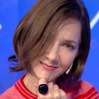 “Cool y ejecutivo”: Cristina Pérez arrasó con un look que no es de este planeta y nos dejó helados