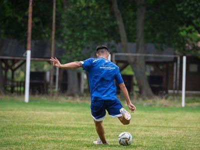 Deportivo Rincón se probó ante Roca y ahora viajará a Mendoza