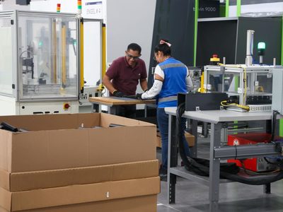 Alfonso Durazo inversión de 700 mdp en Nogales con expansión de nueva planta de Masterlock