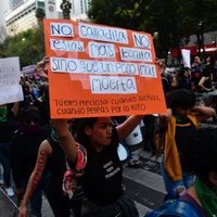 #MarchaFeminista: con el rostro al descubierto y rabia contra gobiernos 4T