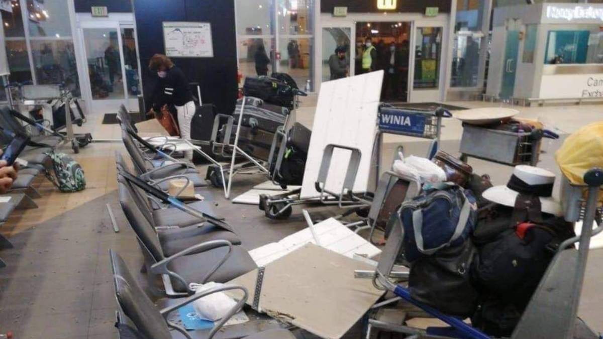 Daños en el aeropuerto tras el sismo