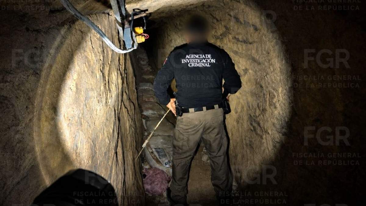 Túnel utilizado para extraer ilegalmente hidrocarburo directamente de los ductos de Pemex en Nuevo León