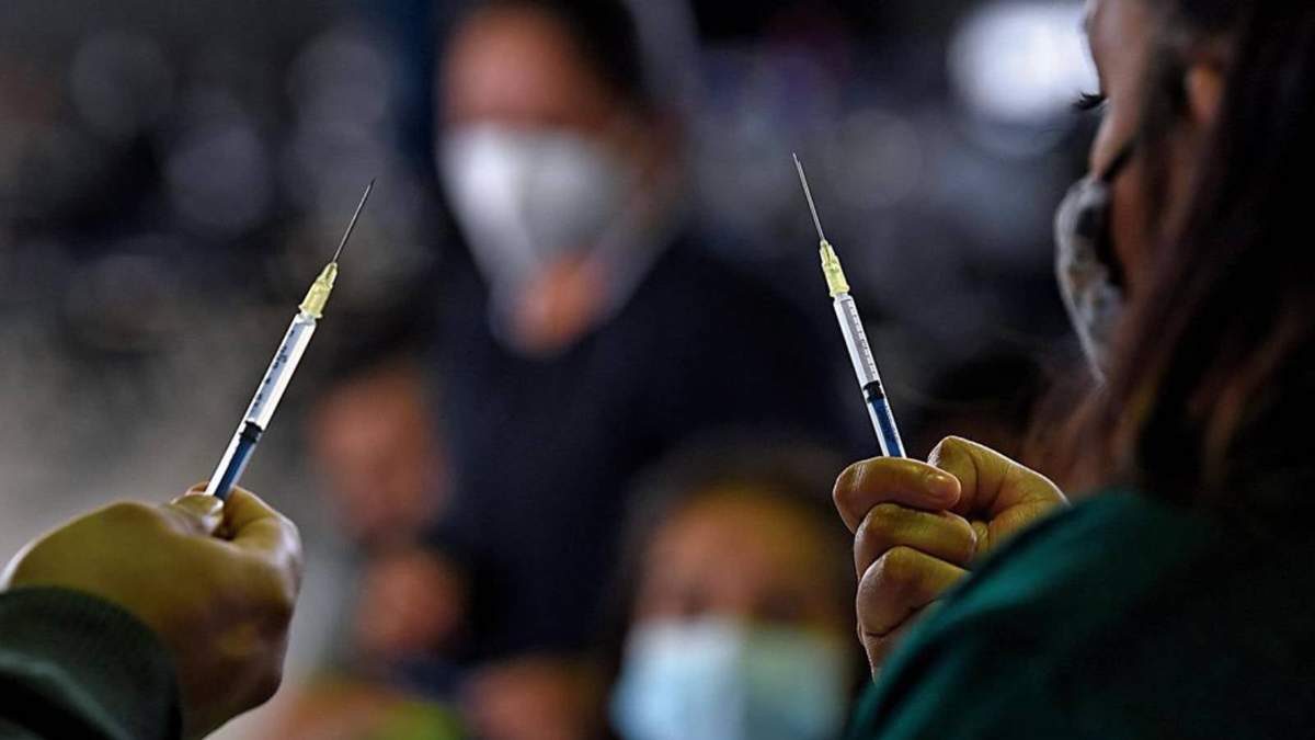 La batalla por las vacunas a menores