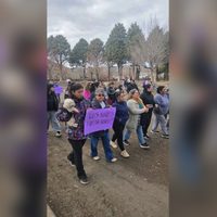 Conmoción en Las Coloradas: vecinos marcharon tras una brutal agresión a una mujer