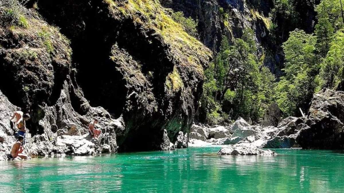 Cascada de Mallín Ahogado, en El Bolsón. Fuente: (Twitter)