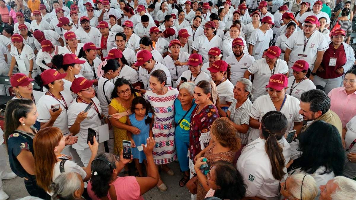 La presidenta Claudia Sheinbaum con la gobernadora de Guerrero, Evelyn Salgado, en visita oficial en Acapulco, Guerrero