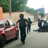 Con toletes y gases lacrimógenos, desalojan a maestros en Chiapas