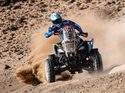 Rally Dakar 2021: Manuel Andújar obtuvo el triunfo y Cavigliasso sufrió una severa complicación