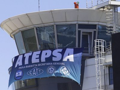 Se levantó el paro de controladores aéreos
