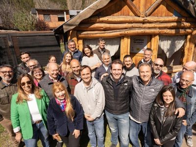 Mesa de Juntos por el Cambio se reunió en San Martín de los Andes: Cervi estuvo presente