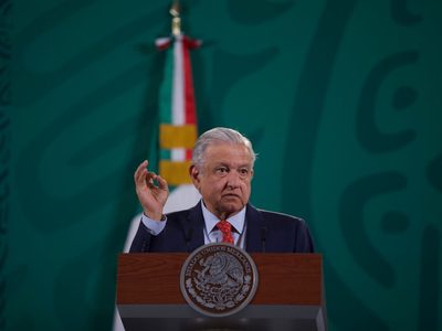 "La gente quiere la democracia", dice AMLO y confía en que habrá participación en la consulta popula