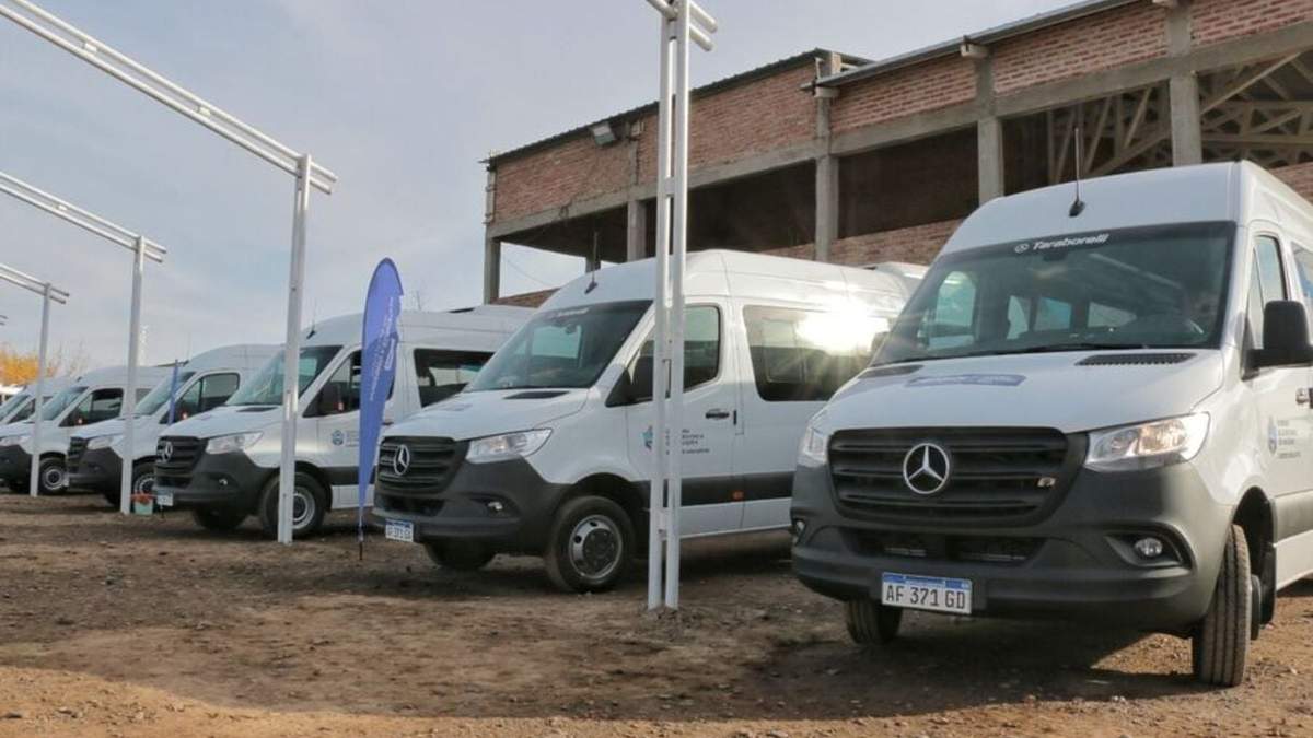 Neuquén cuenta con 25 vehículos para transporte escolar. Fuente: (Educación).
