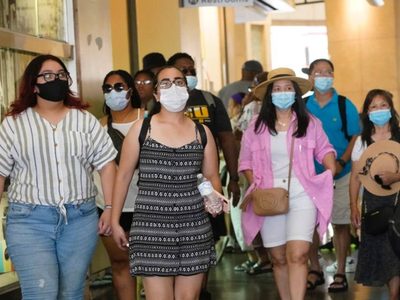 Los Ángeles vuelve a imponer el uso del cubrebocas por aumento en los contagios