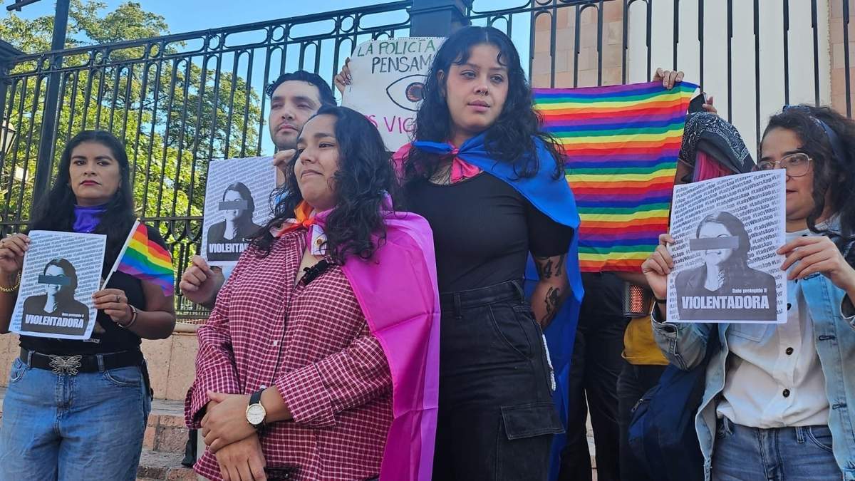 La protesta de activistas feministas y de la comunidad LGBTQ+