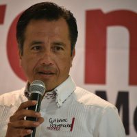 Con Yunes, 'repartieron” bienes de 'duartistas” como 'piñata”, acusa Cuitláhuac García