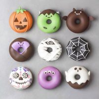 Un joven cocinero festejó Halloween con colores y originales postres