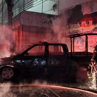 Se incendia patrulla de la SSC en Tepito por presunto corto circuito
