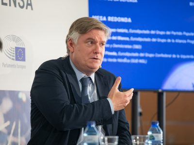 Eurodiputado que apoyó a Calderón, jefe de oficina para México del Parlamento Europeo