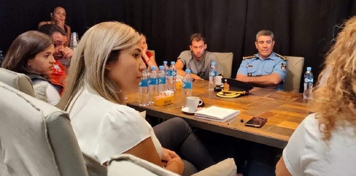 Marianina Domínguez, secretaria de Seguridad. Mesa de trabajo. Fuente: (Neuquén Informa)