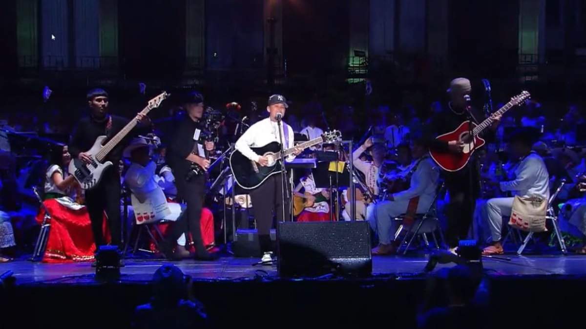 Yahritza y Su Esencia ofrecen show en el Zócalo