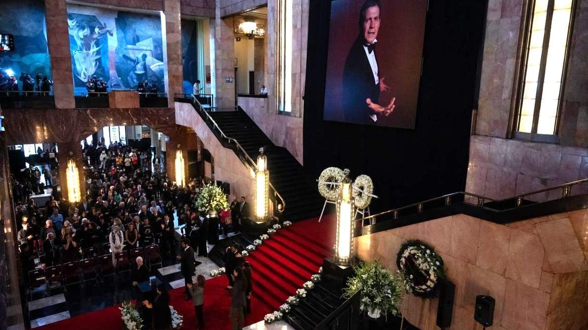 Homenaje a Héctor Bonilla en Bellas Artes