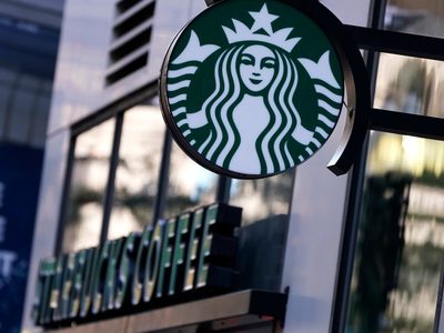 Starbucks eliminará mil 100 empleos corporativos a nivel global