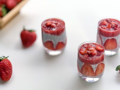 Desayuno nutritivo para toda la semana: con pocos ingredientes prepará estos postrecitos fit