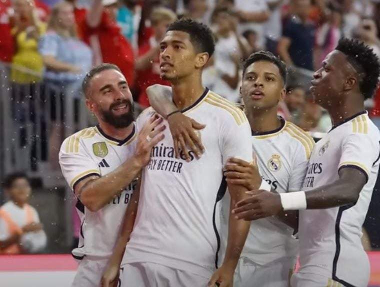 Bellingham se estrenó a los 36 como goleador blanco en un duelo oficial, al mandar a las redes un disparo en el área a media volea tras un tiro de esquina