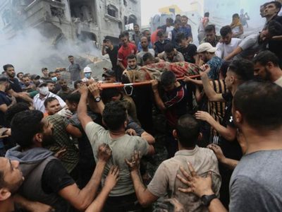 Israel bombardea el centro de la Ciudad de Gaza y amenaza con vengarse del asalto de Hamas