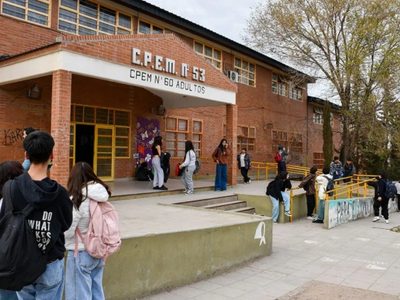 Plan Fines en Neuquén: requisitos y cómo anotarse para terminar el secundario