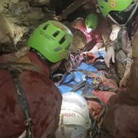 Espeleóloga herida es rescatada en el norte de Italia tras 75 horas atrapada